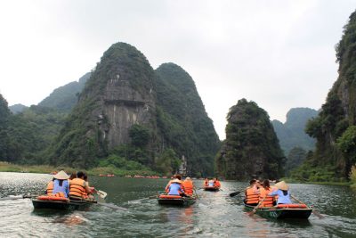 do-trang-an-ninh-binh-SMILETRAVEL