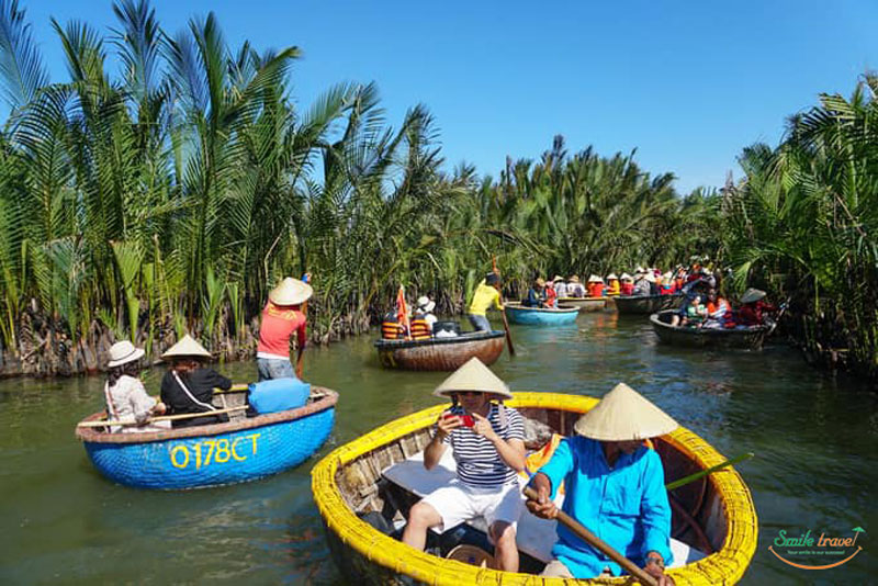 Basket Boat in Bay Mau Coconut Forest